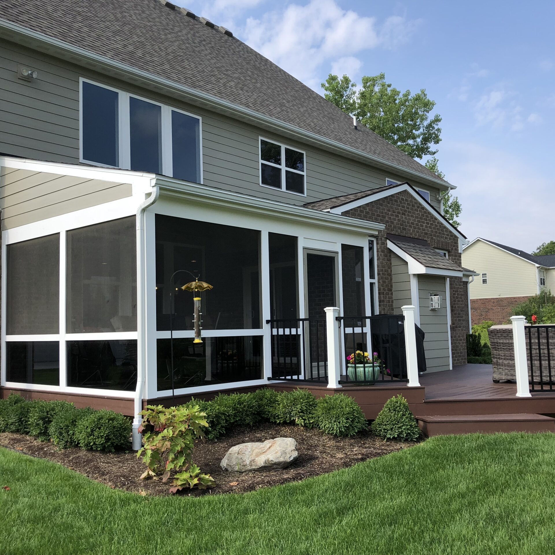 yun canton screen porch trex deck signature rail (3)